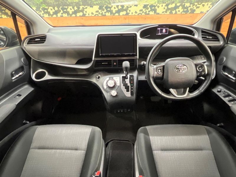 2020 Toyota Sienta 6AA-NHP170G (UW-6a7be58f9b3eb)[17]