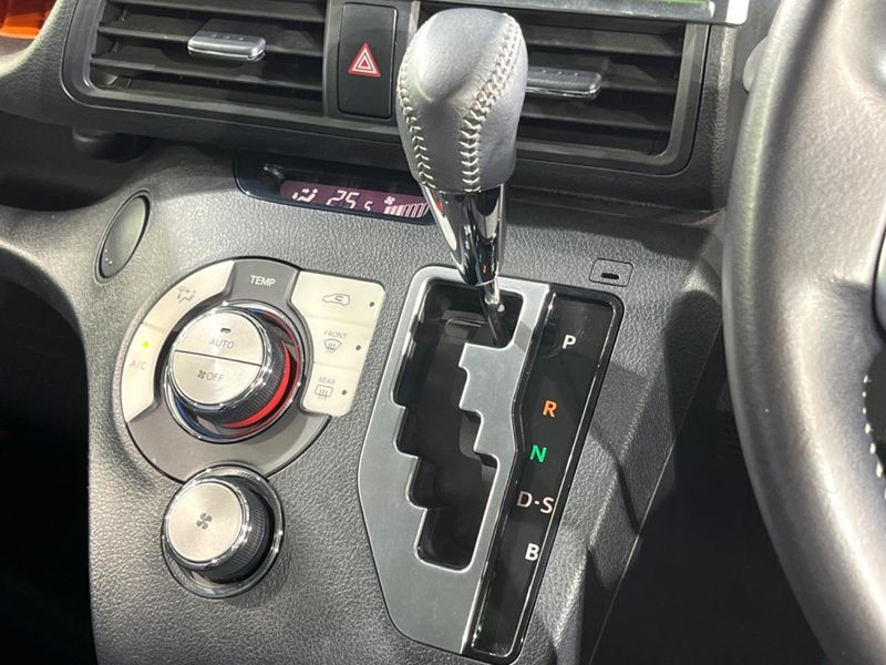 2016 Toyota Sienta DBA-NSP170G (UW-6a7be594e2685)[20]