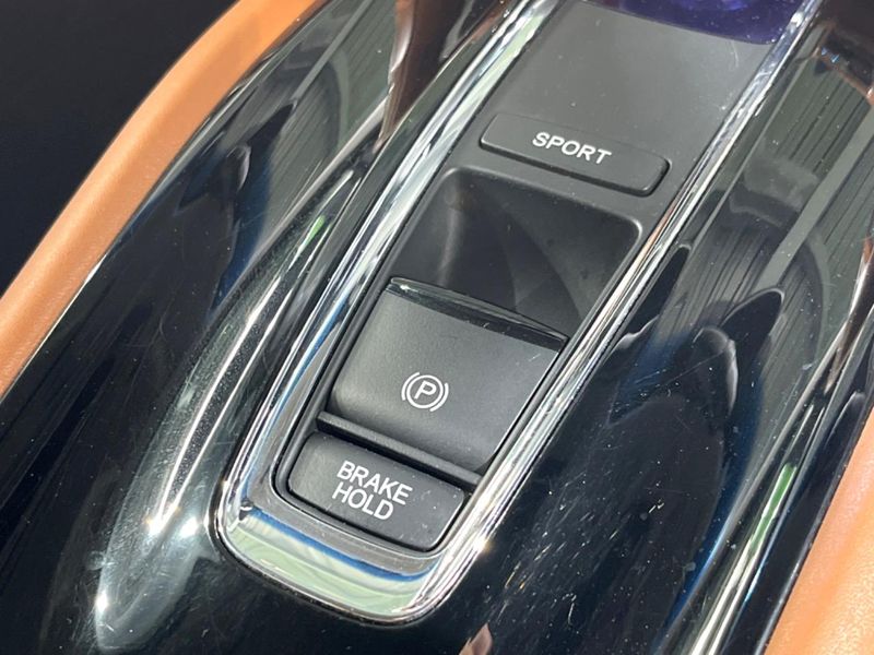 2015 Honda Vezel DAA-RU3 (UW-6a7be5b537363)[14]