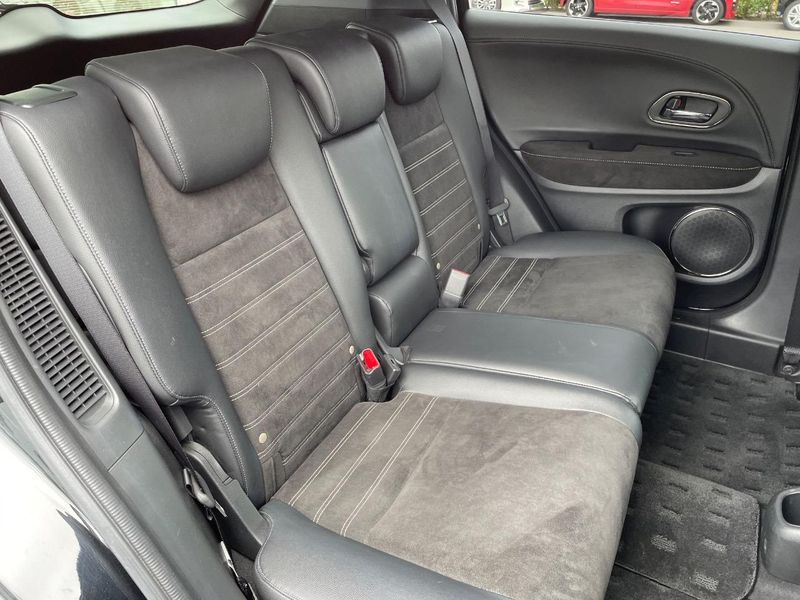 2017 Honda Vezel DAA-RU3 (UW-6a7be5b6be153)[27]
