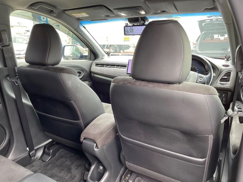 2017 Honda Vezel DAA-RU3 (UW-6a7be5b6be153)[25]
