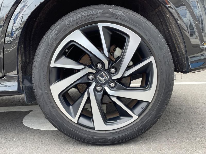 2017 Honda Vezel DAA-RU3 (UW-6a7be5b6be153)[19]