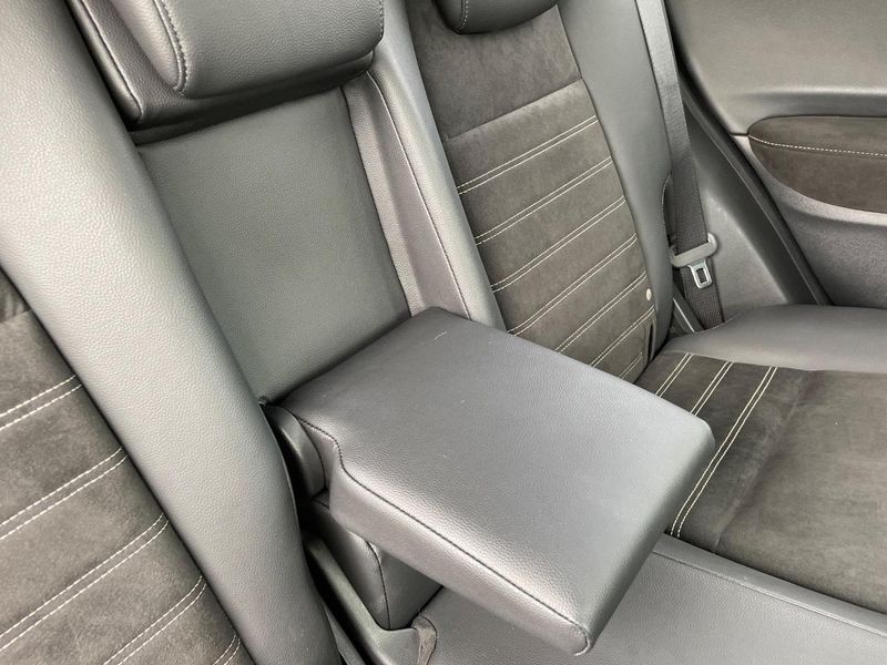 2017 Honda Vezel DAA-RU3 (UW-6a7be5b6be153)[28]