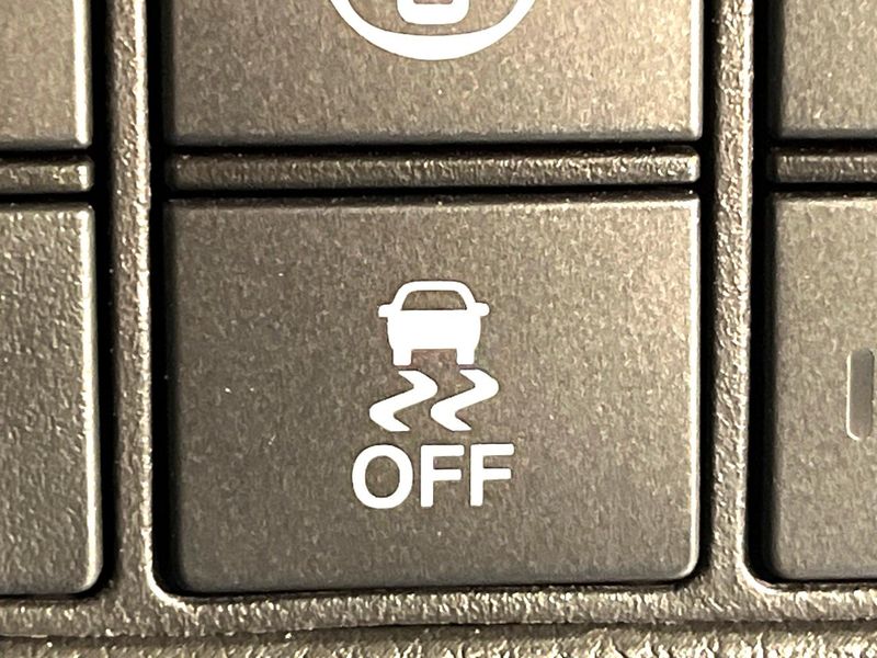 2021 Honda Vezel 6AA-RV5 (UW-6a7be5bc5a8c4)[11]