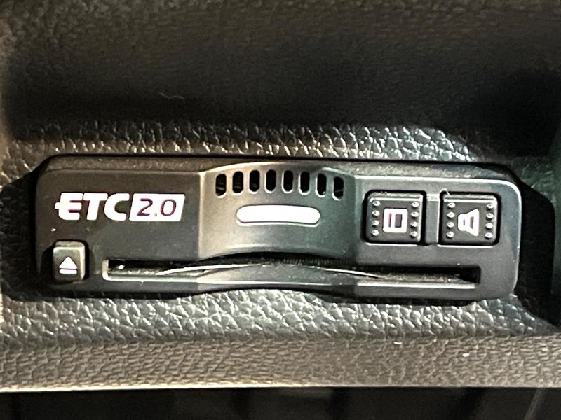 2021 Honda Vezel 6AA-RV5 (UW-6a7be5bc5a8c4)[14]