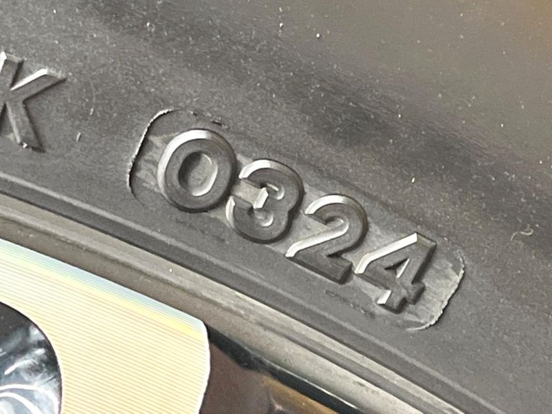 2024 Honda Vezel 6AA-RV5 (UW-6a7be5c3e8b5d)[9]