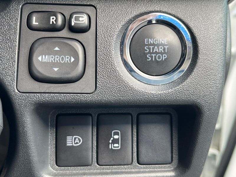 2024 Toyota Hiace Wagon 3BA-TRH229W (UW-6a7be5f314459)[22]