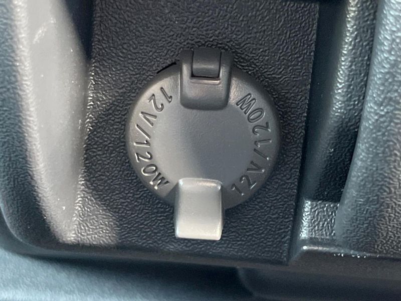 2024 Toyota Hiace Wagon 3BA-TRH229W (UW-6a7be5f314459)[18]