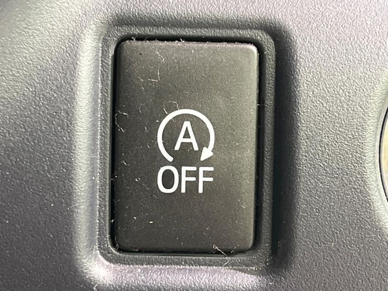 2017 Toyota Noah DBA-ZRR80W (UW-6a7be642e544f)[22]
