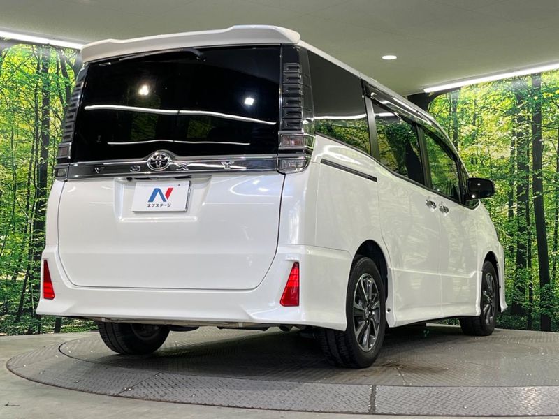 2018 Toyota Voxy DBA-ZRR80W (UW-6a7be6474037e)[8]