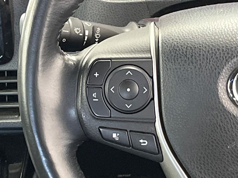 2018 Toyota Noah DBA-ZRR80W (UW-6a7be647ba518)[17]