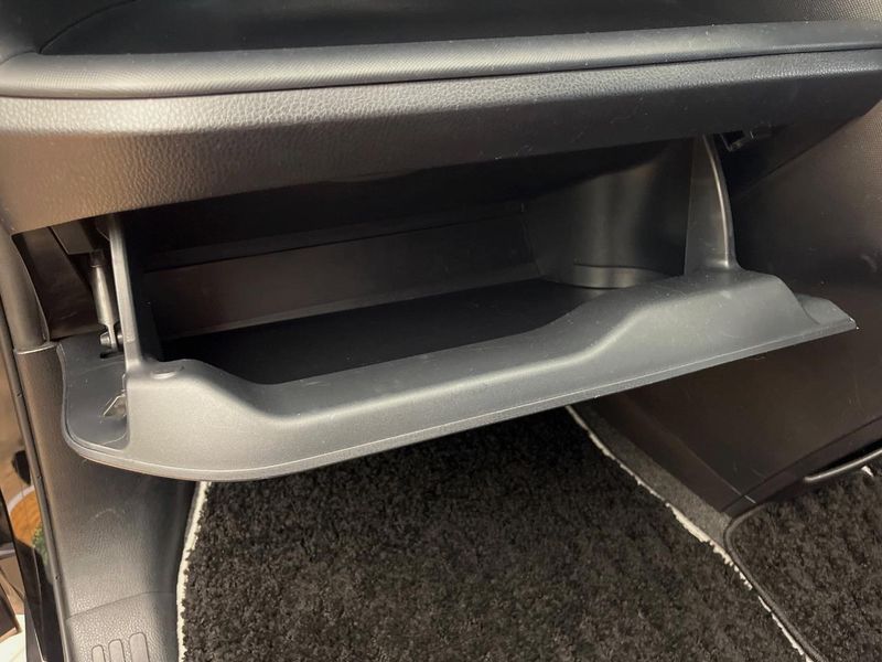 2019 Toyota Voxy DBA-ZRR85W (UW-6a7be651ab215)[20]
