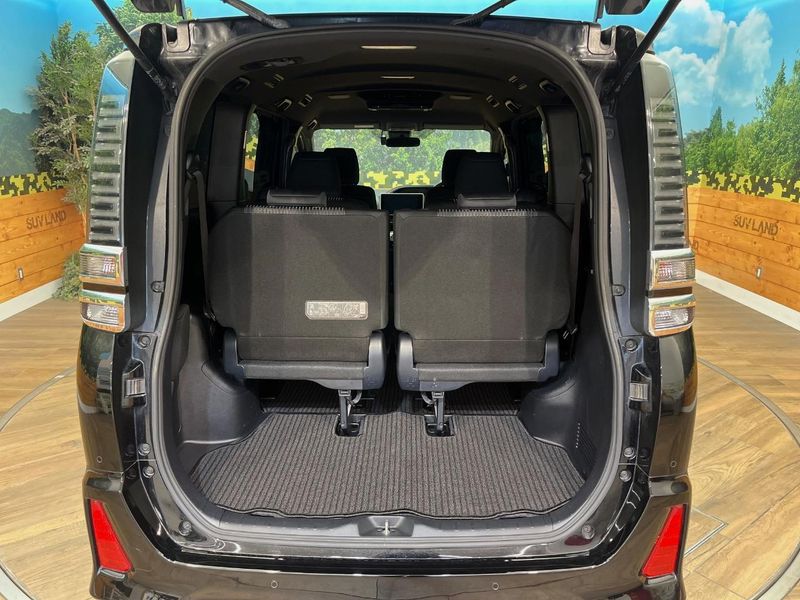 2019 Toyota Voxy DBA-ZRR85W (UW-6a7be651ab215)[7]