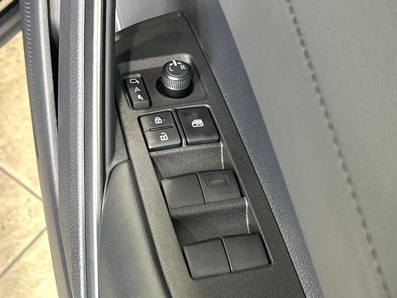 2026 Toyota Corolla Cross 6AA-ZVG13 (UW-6a7be65f757e0)[21]
