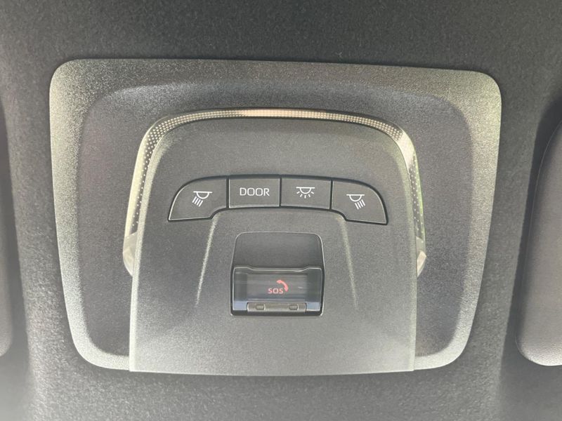 2023 Toyota Corolla Cross 6AA-ZVG16 (UW-6a7be660c99b6)[23]