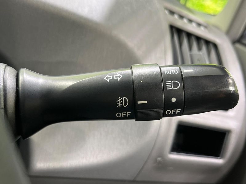 2011 Toyota Prius α DAA-ZVW41W (UW-6a7be66978356)[20]