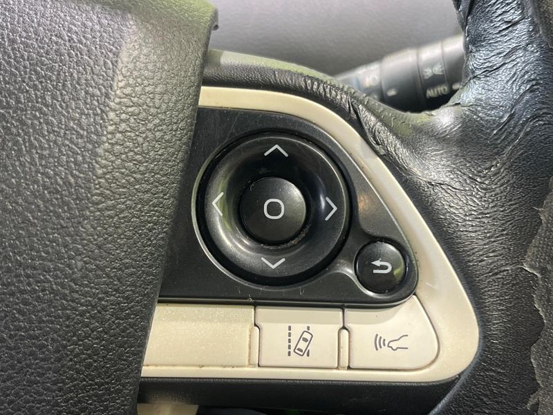 2017 Toyota Prius DAA-ZVW50 (UW-6a7be66d04f98)[15]