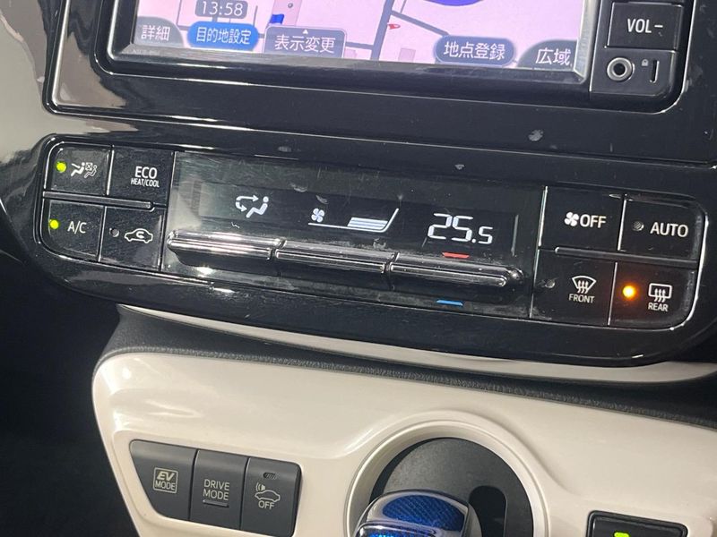 2017 Toyota Prius DAA-ZVW50 (UW-6a7be66d04f98)[11]