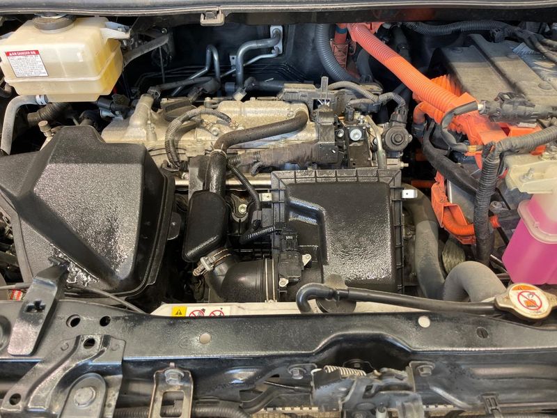 2019 Toyota Voxy DAA-ZWR80W (UW-6a7be68430a20)[22]