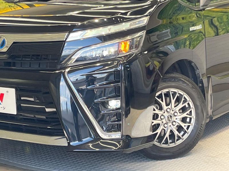 2019 Toyota Voxy DAA-ZWR80W (UW-6a7be68430a20)[11]