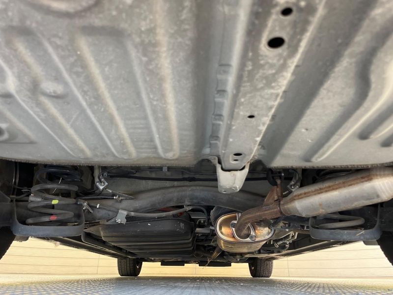 2019 Toyota Voxy DAA-ZWR80W (UW-6a7be68430a20)[29]