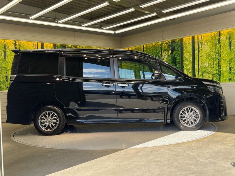 2019 Toyota Voxy DAA-ZWR80W (UW-6a7be68430a20)[19]