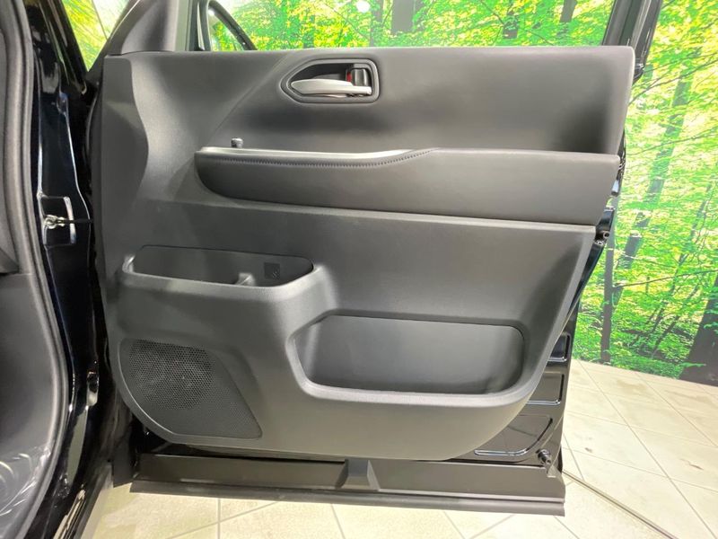 2024 Toyota Voxy 6AA-ZWR90W (UW-6a7be68f18ff3)[23]