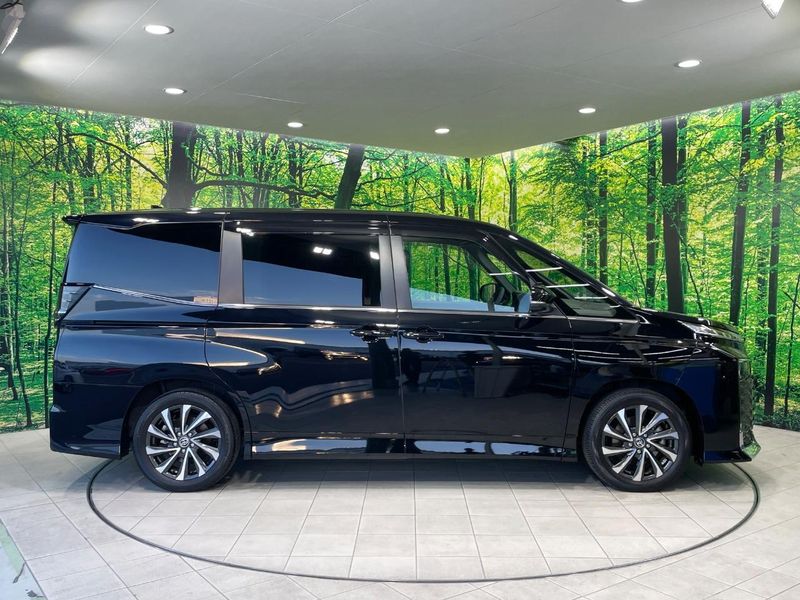 2024 Toyota Voxy 6AA-ZWR90W (UW-6a7be68f18ff3)[27]