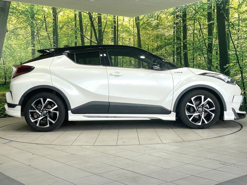 2018 Toyota C-HR DAA-ZYX10 (UW-6a7be699c2cc0)[13]