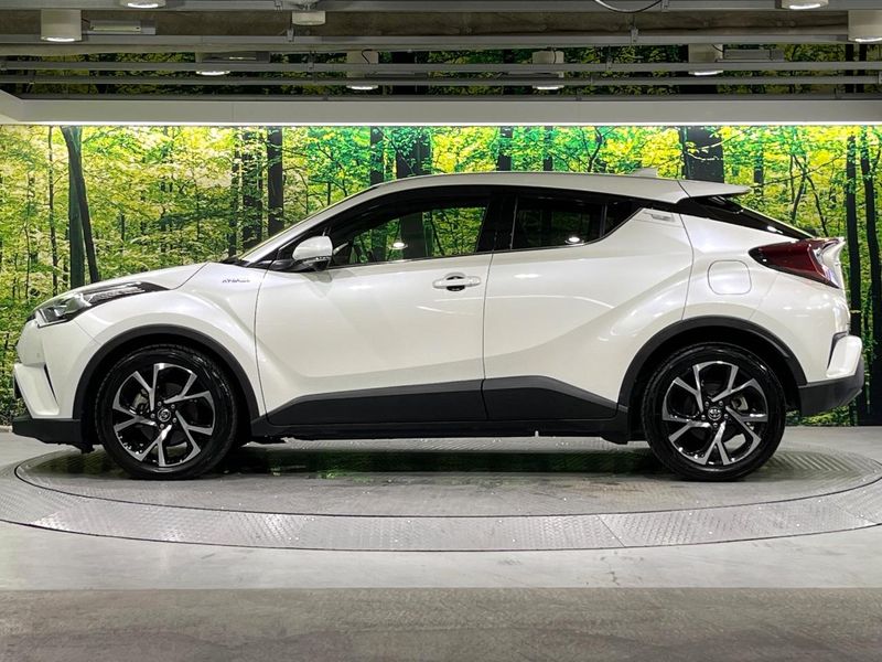 2019 Toyota C-HR DAA-ZYX10 (UW-6a7be69ba7b0e)[12]