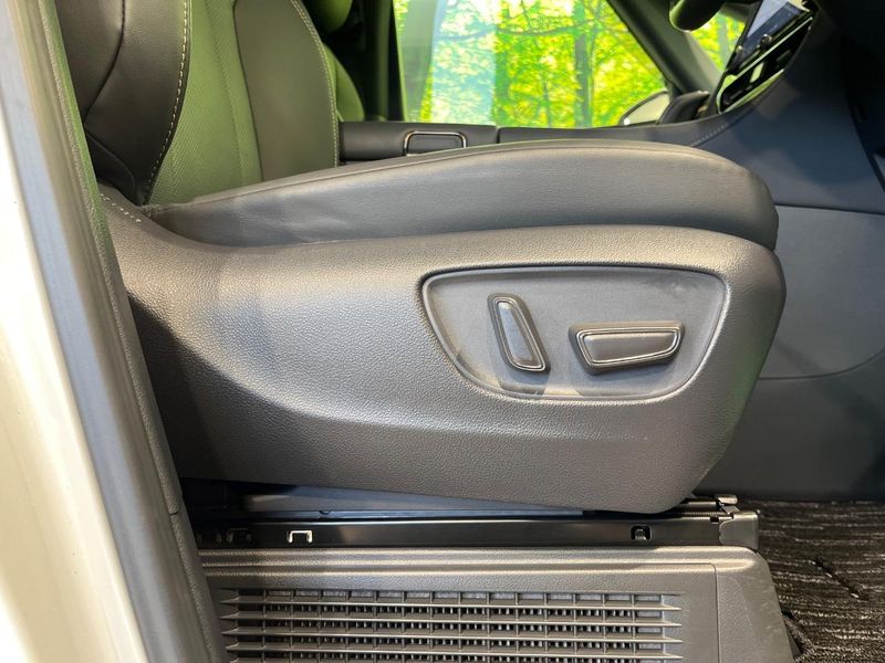 2024 Toyota Alphard Hybrid 6AA-AAHH40W (UW-6a7d33c137d8b)[23]