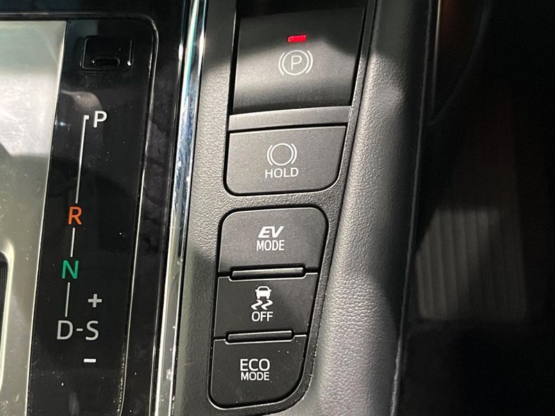 2019 Toyota Alphard Hybrid DAA-AYH30W (UW-6a7d34155a7a5)[8]