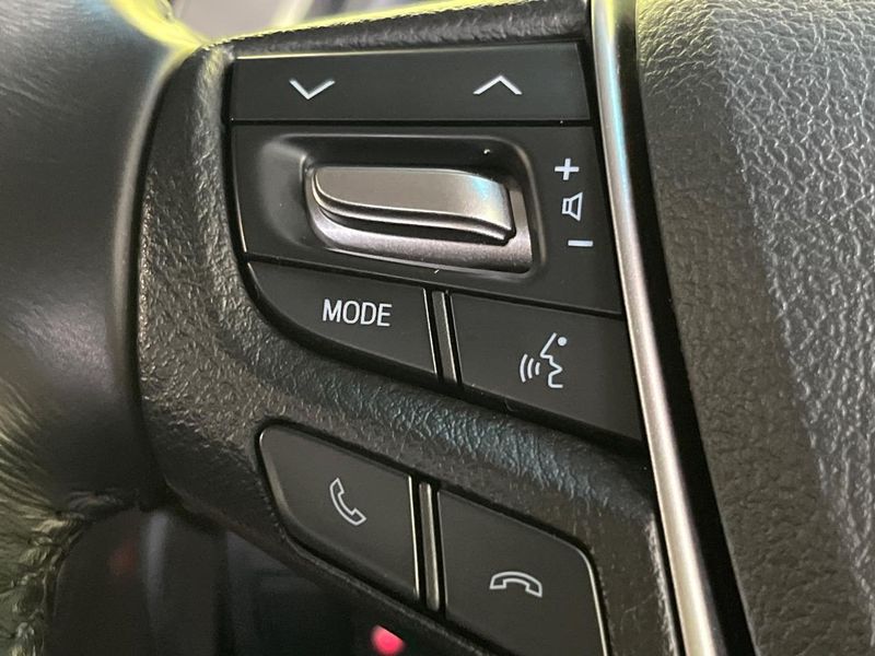 2019 Toyota Alphard Hybrid DAA-AYH30W (UW-6a7d34155a7a5)[16]