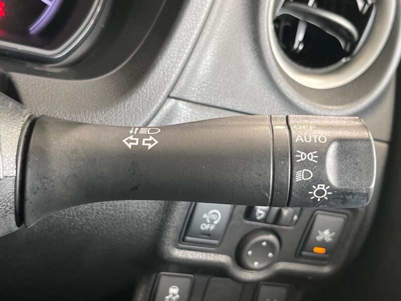 2016 Nissan Note DBA-E12 (UW-6a7d34788a697)[29]