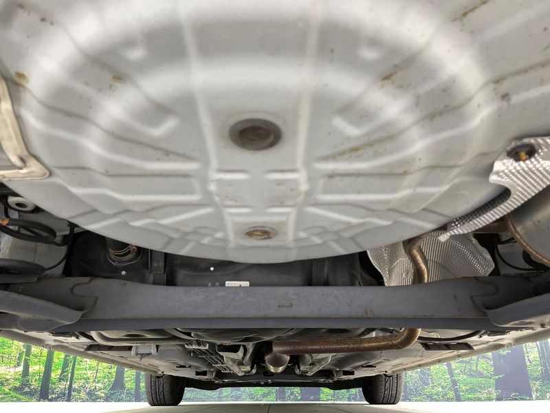2018 Nissan Note DBA-E12 (UW-6a7d3479cdf68)[28]
