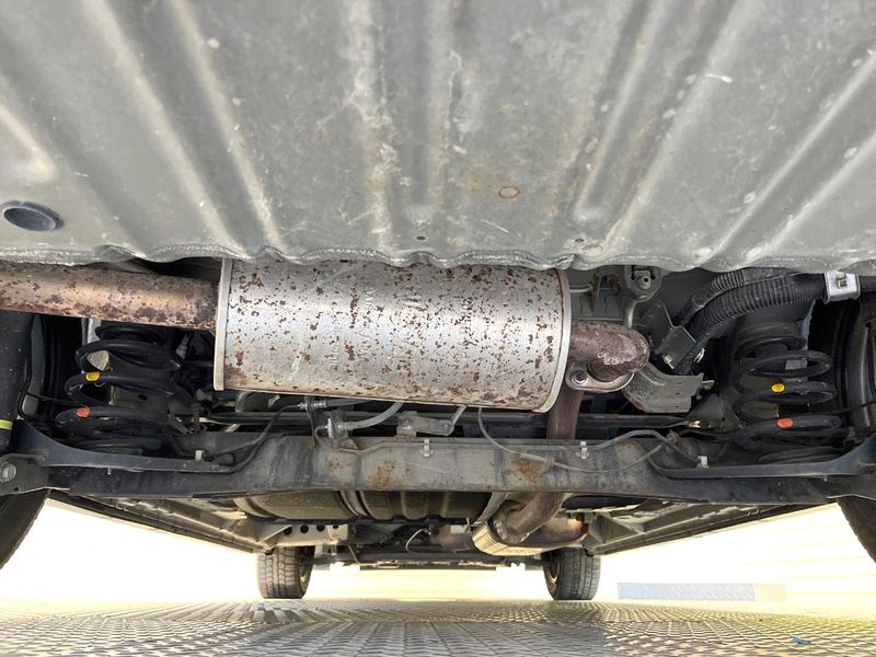 2017 Nissan Serena DAA-GC27 (UW-6a7d34927a2ad)[14]