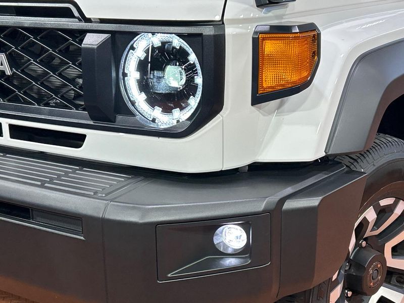 2025 Toyota Land Cruiser 70 3DA-GDJ76W (UW-6a7d349caa122)[10]