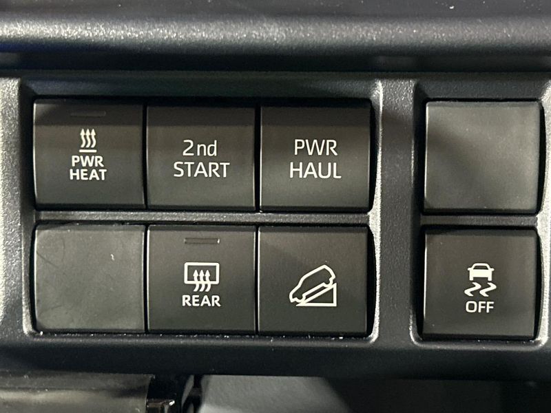 2025 Toyota Land Cruiser 70 3DA-GDJ76W (UW-6a7d349caa122)[22]