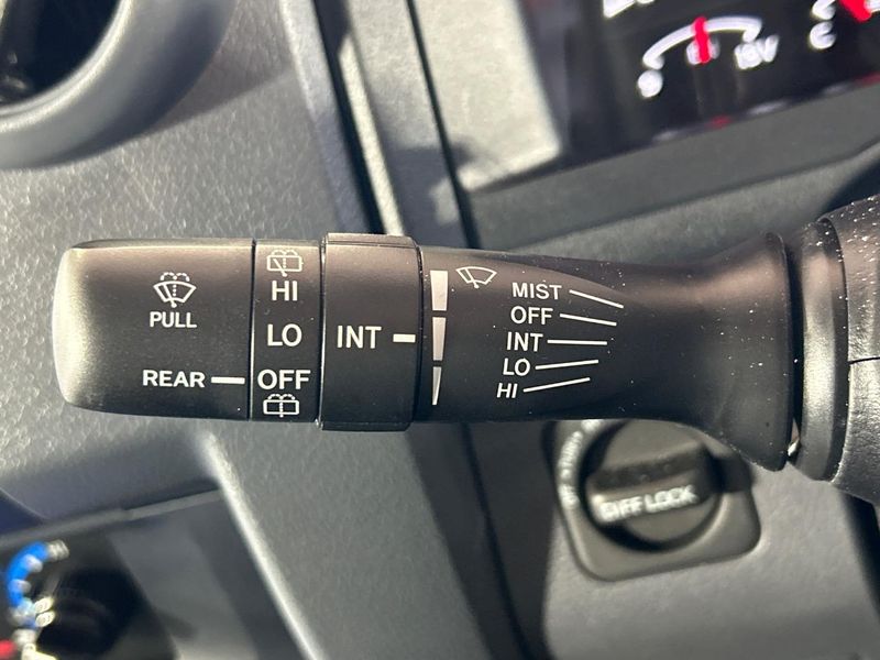 2025 Toyota Land Cruiser 70 3DA-GDJ76W (UW-6a7d349caa122)[28]