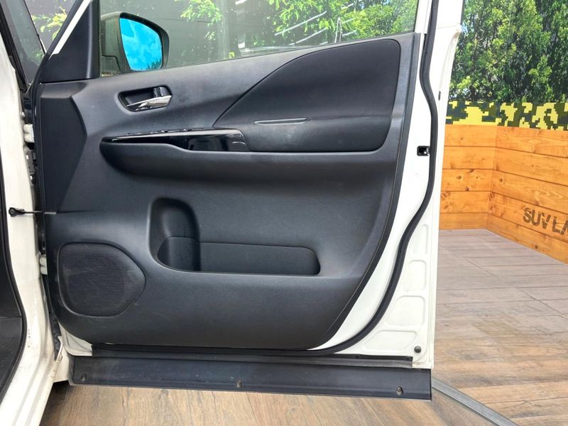 2017 Nissan Serena DAA-GFC27 (UW-6a7d349ebfefd)[14]