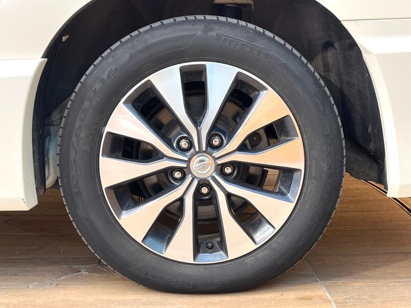 2017 Nissan Serena DAA-GFC27 (UW-6a7d349ebfefd)[23]