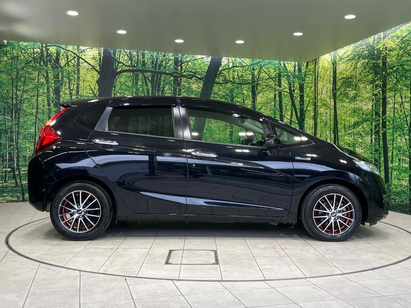 2015 Honda Fit Hybrid DAA-GP5 (UW-6a7d34b475889)[23]