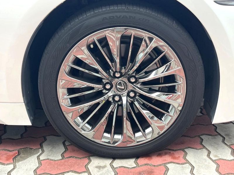 2018 Lexus LS DAA-GVF55 (UW-6a7d34cbdee84)[15]