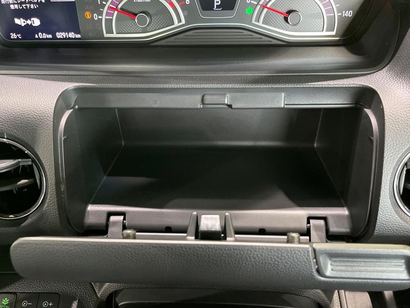 2018 Honda N-BOX CUSTOM DBA-JF3 (UW-6a7d35180e0d2)[6]