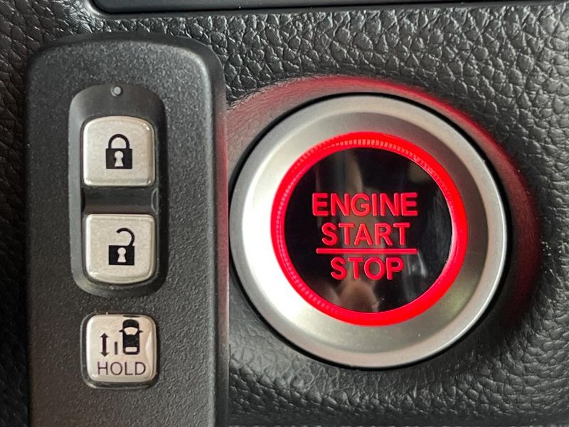 2018 Honda N-BOX CUSTOM DBA-JF3 (UW-6a7d35180e0d2)[21]