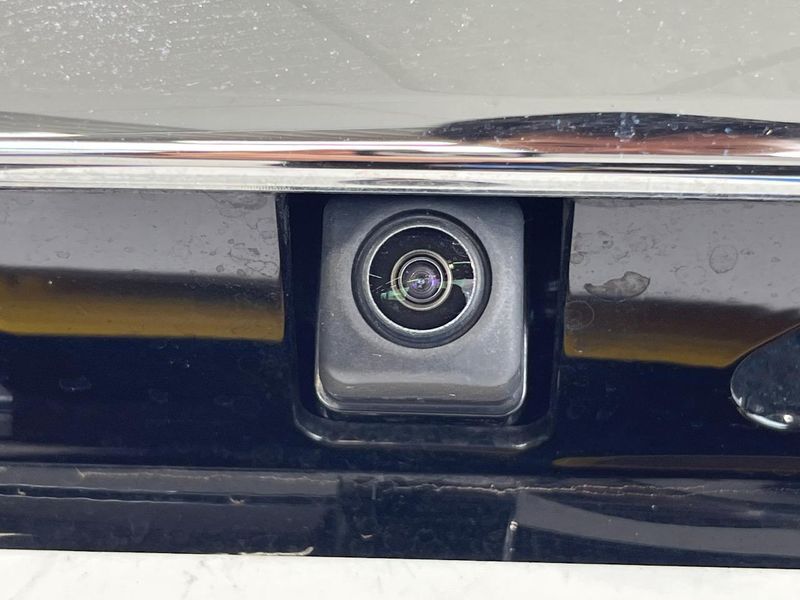 2018 Honda N-BOX CUSTOM DBA-JF3 (UW-6a7d35180e0d2)[26]