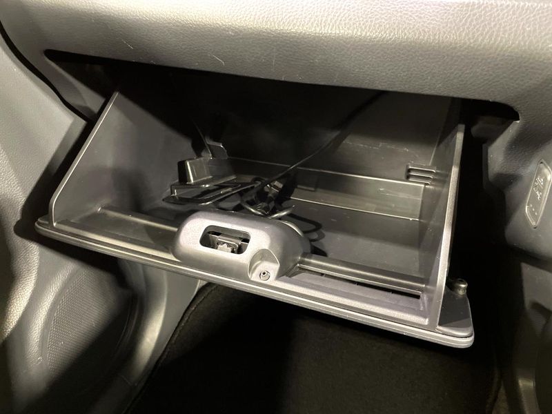 2013 Suzuki MR Wagon DBA-MF33S (UW-6a7d35e85d8cc)[21]
