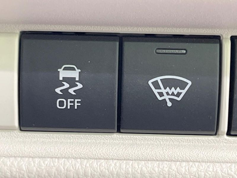 2024 Toyota Sienta 6AA-MXPL10G (UW-6a7d365d7a5a3)[22]