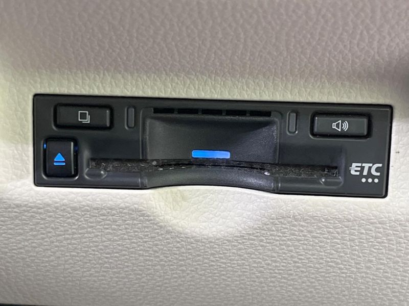 2024 Toyota Sienta 6AA-MXPL10G (UW-6a7d365d7a5a3)[23]