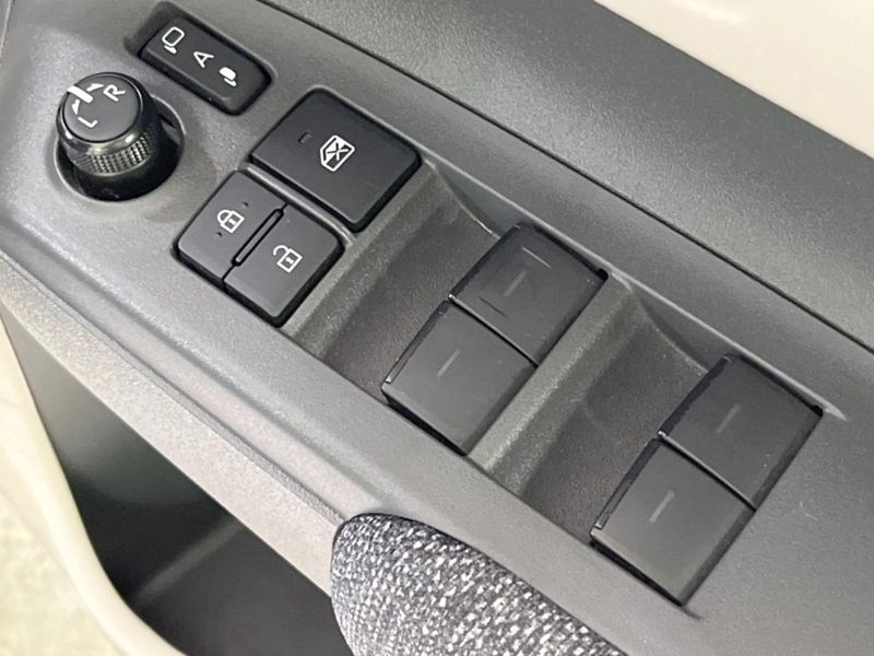2024 Toyota Sienta 6AA-MXPL10G (UW-6a7d365d7a5a3)[18]